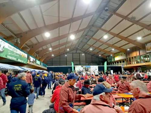 Chacun propose les produits de son terroir à tous, le jeudi soir